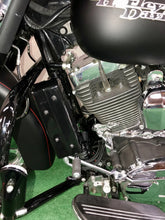Load image into Gallery viewer, Harley Davison FLH 2009-2016 3.0 Dual Fan Assisted Side Mount on Down Tube Oil Cooler
