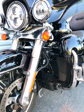 Load image into Gallery viewer, Harley Davidson FLH Touring 2009-2016 including Twin-Cooled Lower Fairing Mount Oil Cooler
